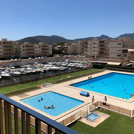 2 Piscine Parking Mandelieu-la-Napoule